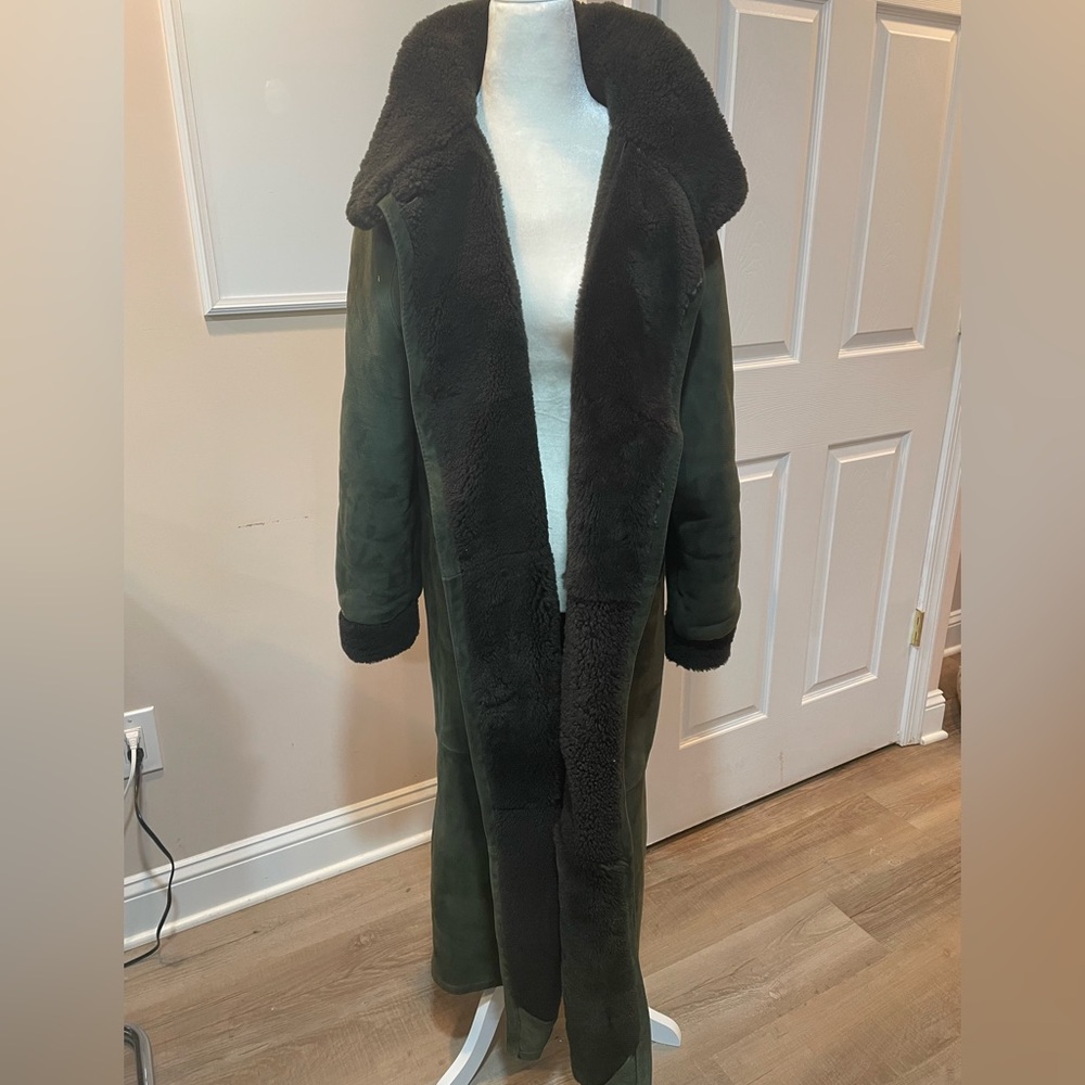 Skin Seleccion Prestige Dark Green Shearling Long Coat